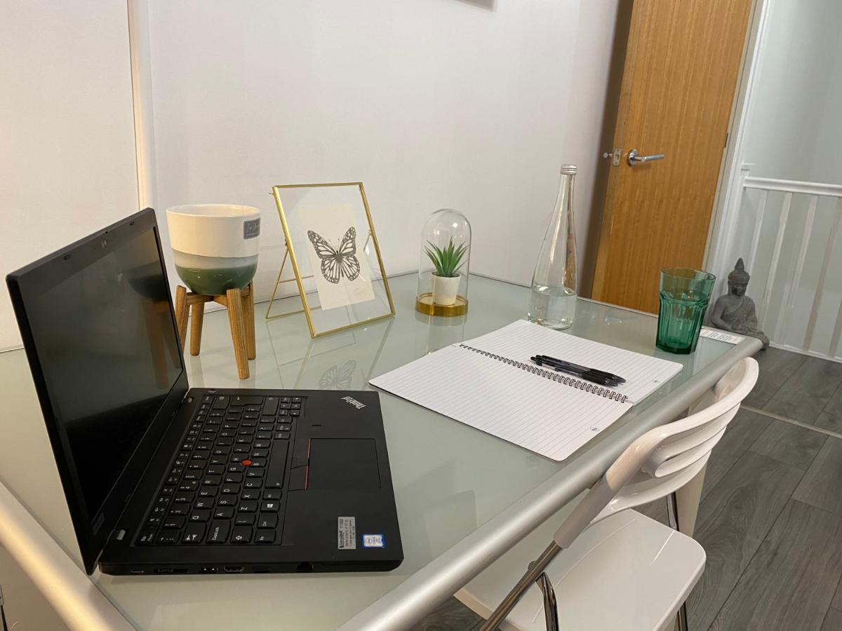 Luxe Place - Netflix & Workspace For 6 Birmingham Exteriér fotografie
